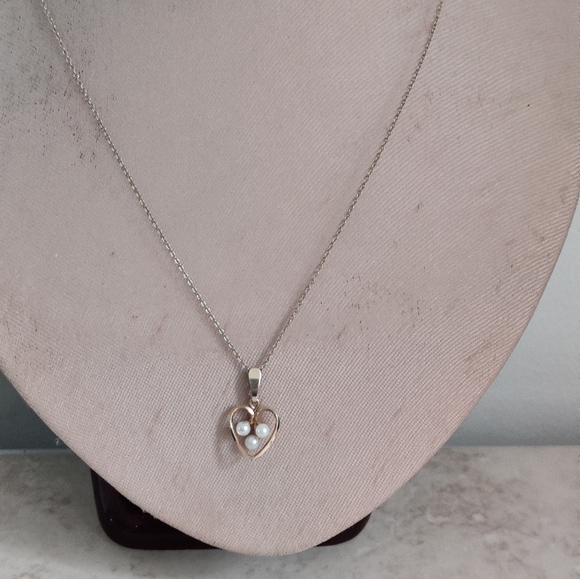 Krementz Gold Filled Heart Necklace w/Cultured pearls - Picture 9 of 10